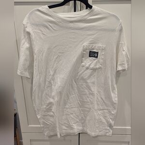 Mountain Hardwear White Pocket T-Shirt Men’s Medium